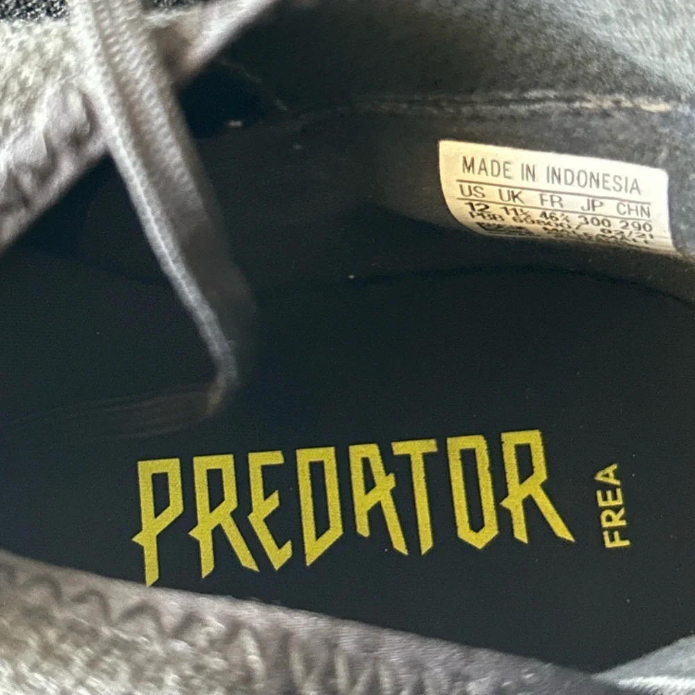 Adidas Predator Freak .3 IN Superlative -Core Black White Blue Sneakers Size 12